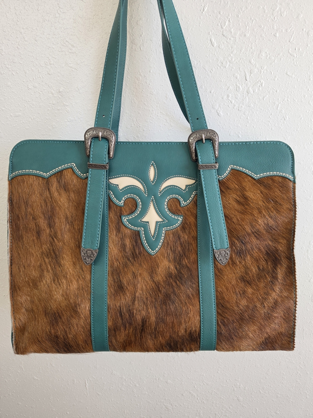 NWT Trinity Ranch TR140G-921CF Cowhide Large Work Tote Turquoise Western